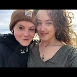 Meet your Posher, Alexia